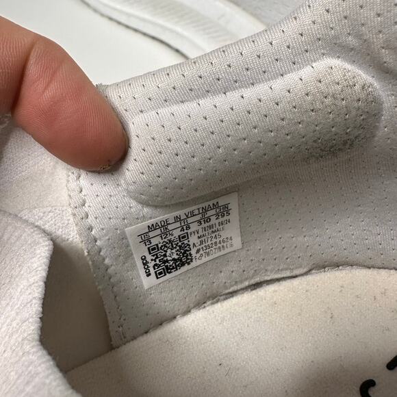 adidas Ultraboost 5X - Picture 5 of 9